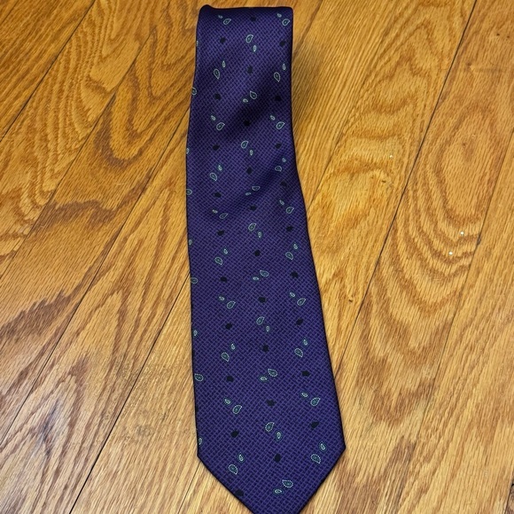 Marshall Fields Other - Marshall Field’s Men’s Purple Paisley Silk Tie